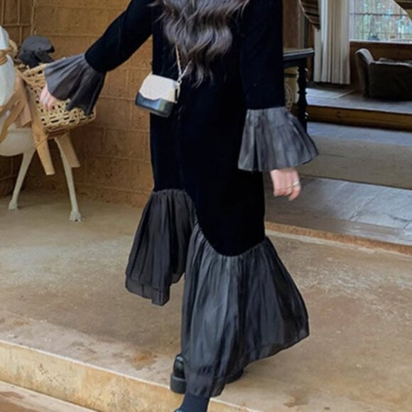 Black Elegance Velvet and Chiffon Dress -Beautiful - Picture 5 of 5